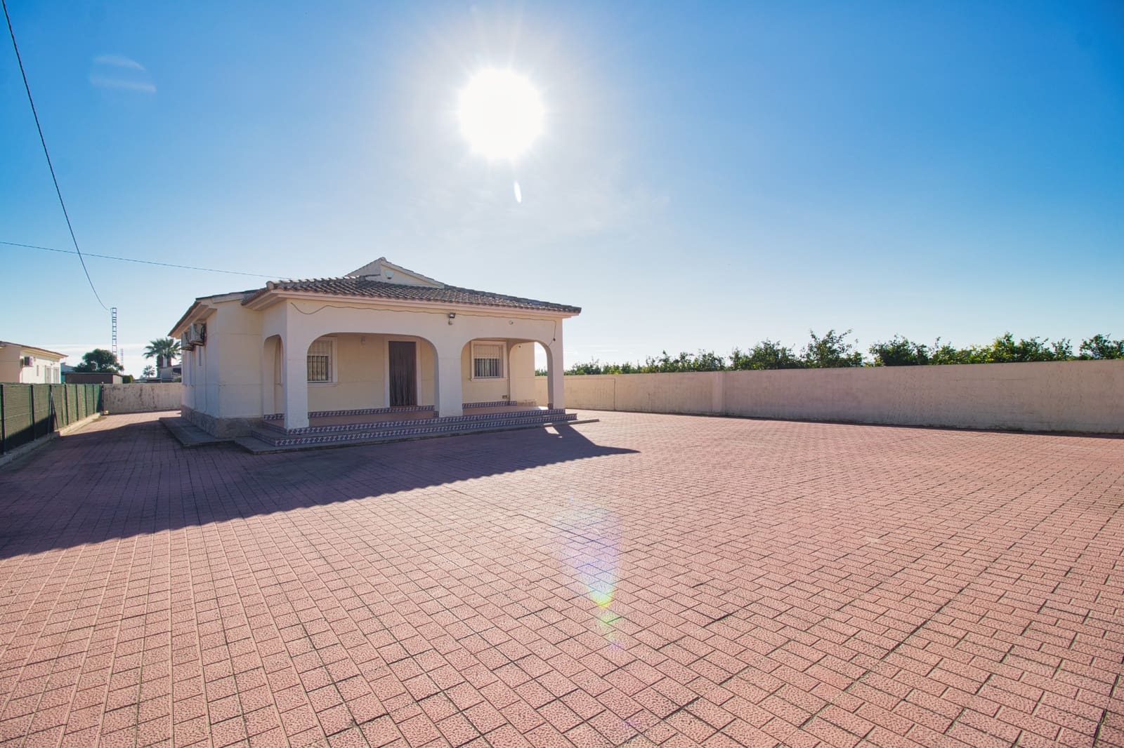 4 sypialnia Finka/Dom wiejski na sprzedaż w Miasto Alicante / Alacant z basenem garażem - 275 000 € (Ref: 9412640)