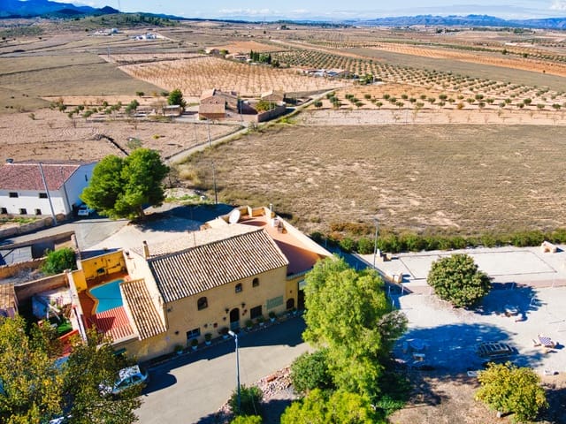 5 sypialnia Finka/Dom wiejski na sprzedaż w Miasto Alicante / Alacant z basenem garażem - 395 000 € (Ref: 9414921)