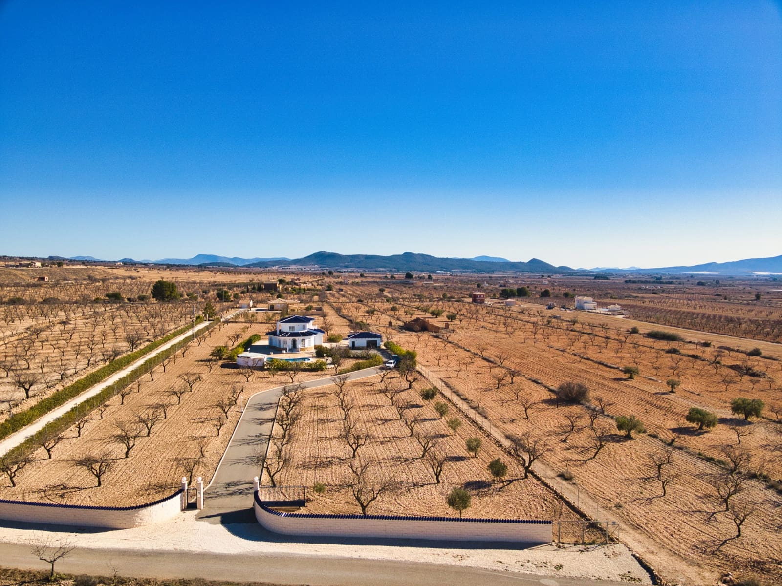 4 quarto Quinta/Casa Rural para venda em Pinoso com piscina garagem - 475 000 € (Ref: 9414925)