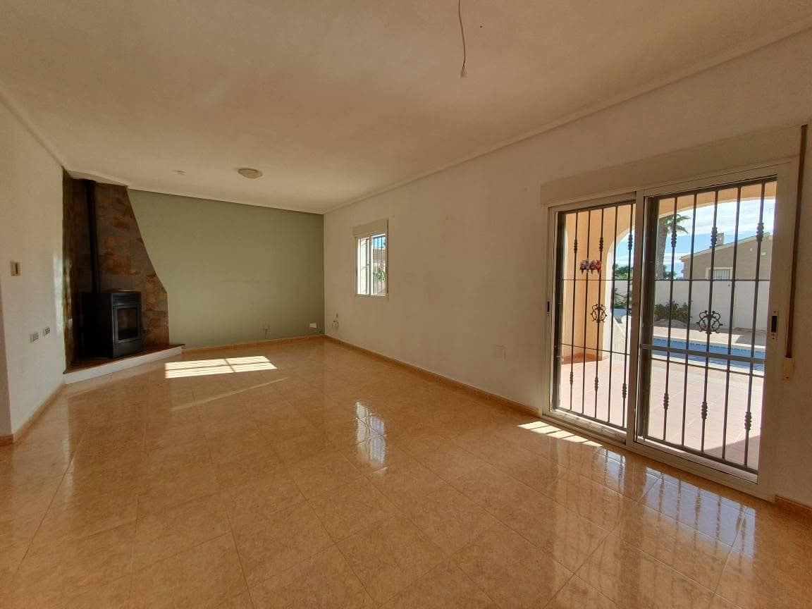 3 sovrum Finca/Hus på landet till salu i Alicante stad med pool garage - 285 000 € (Ref: 9417407)