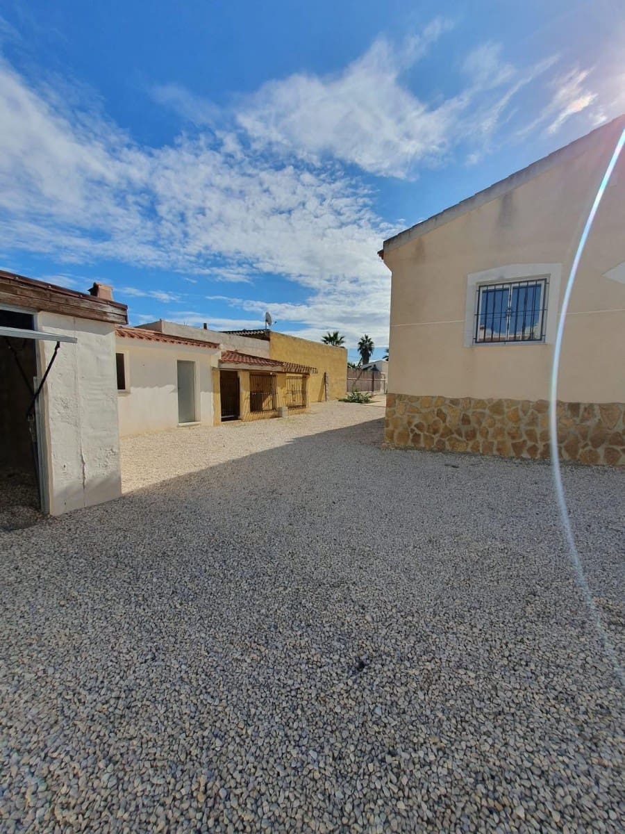 3 sovrum Finca/Hus på landet till salu i Alicante stad med pool garage - 285 000 € (Ref: 9417407)