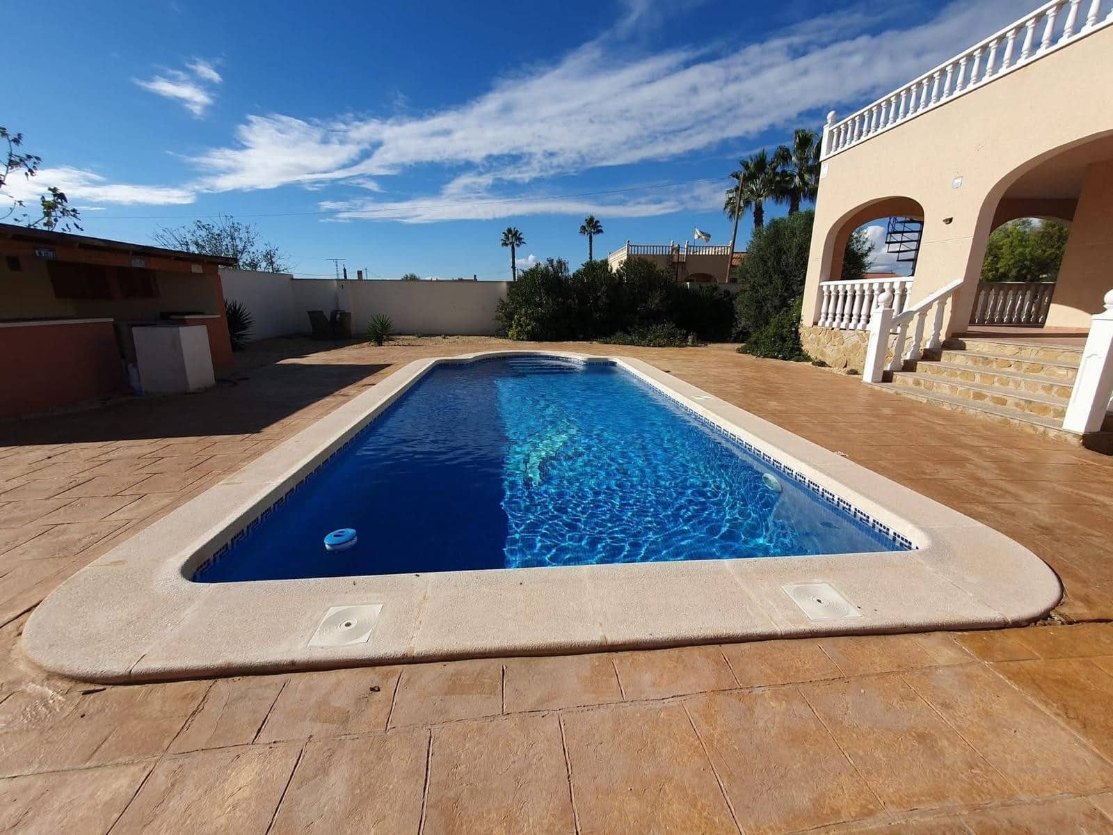 3 sovrum Finca/Hus på landet till salu i Alicante stad med pool garage - 285 000 € (Ref: 9417407)