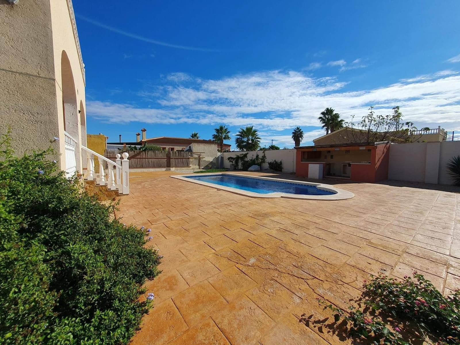 3 sovrum Finca/Hus på landet till salu i Alicante stad med pool garage - 285 000 € (Ref: 9417407)