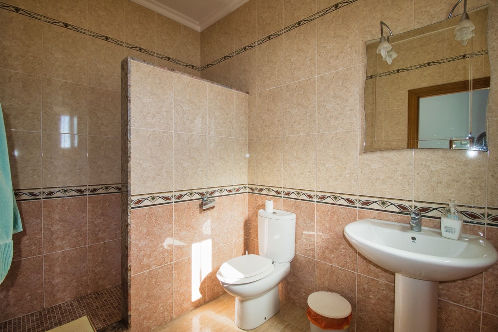 4 soverom Finca/Herregård til salgs i Catral med svømmebasseng - € 385 000 (Ref: 9426352)