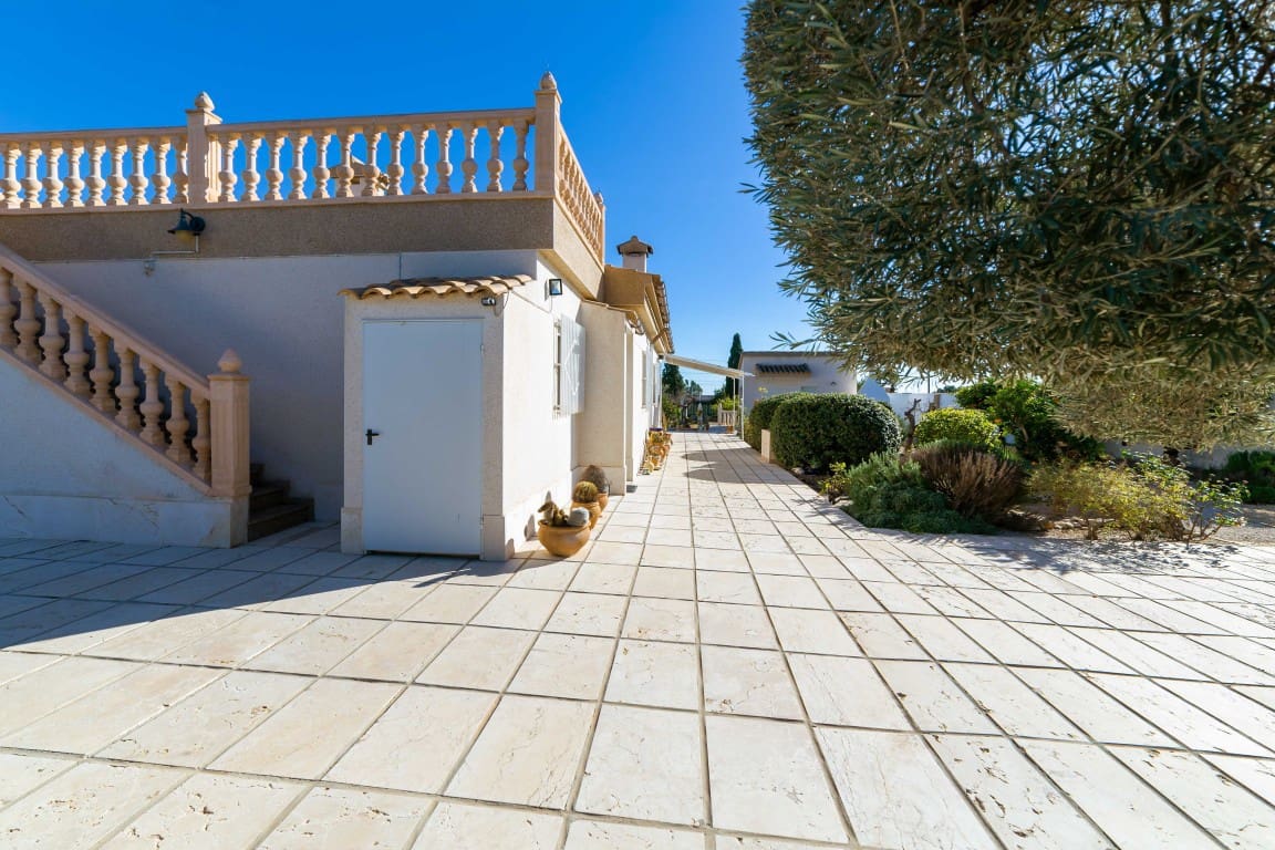 3 chambre Finca/Maison de Campagne à vendre à Albatera avec piscine - 330 000 € (Ref: 9426358)