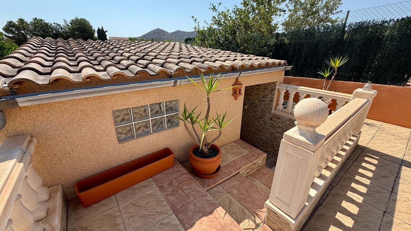 5 makuuhuone Huvila myytävänä paikassa Hondon de los Frailes mukana uima-altaan 
autotalli - 440 000 € (Ref: 9428130)