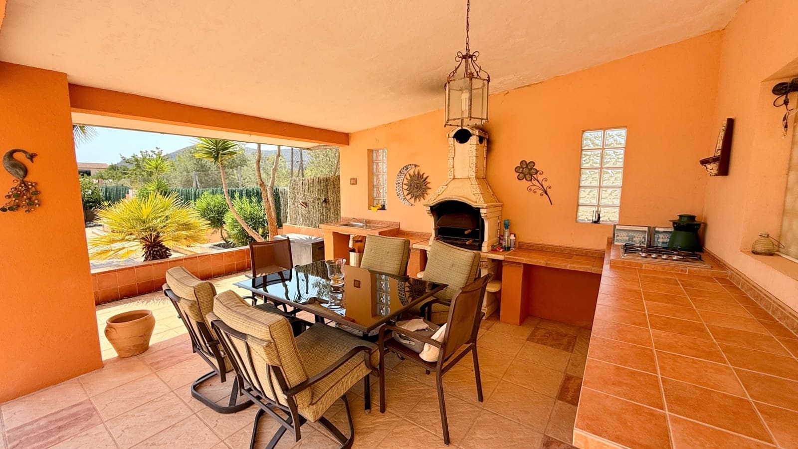 5 makuuhuone Huvila myytävänä paikassa Hondon de los Frailes mukana uima-altaan 
autotalli - 440 000 € (Ref: 9428130)