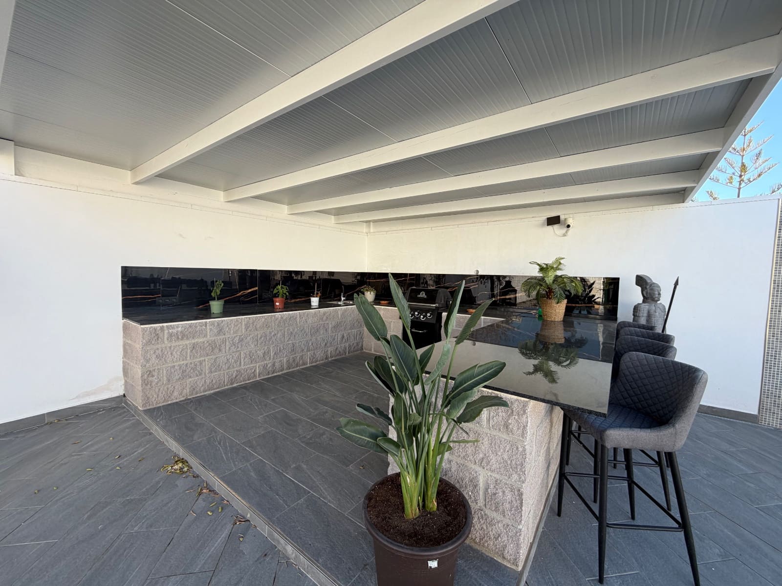 5 slaapkamer Villa te koop in Alicante stad met zwembad garage - € 498.000 (Ref: 9428131)