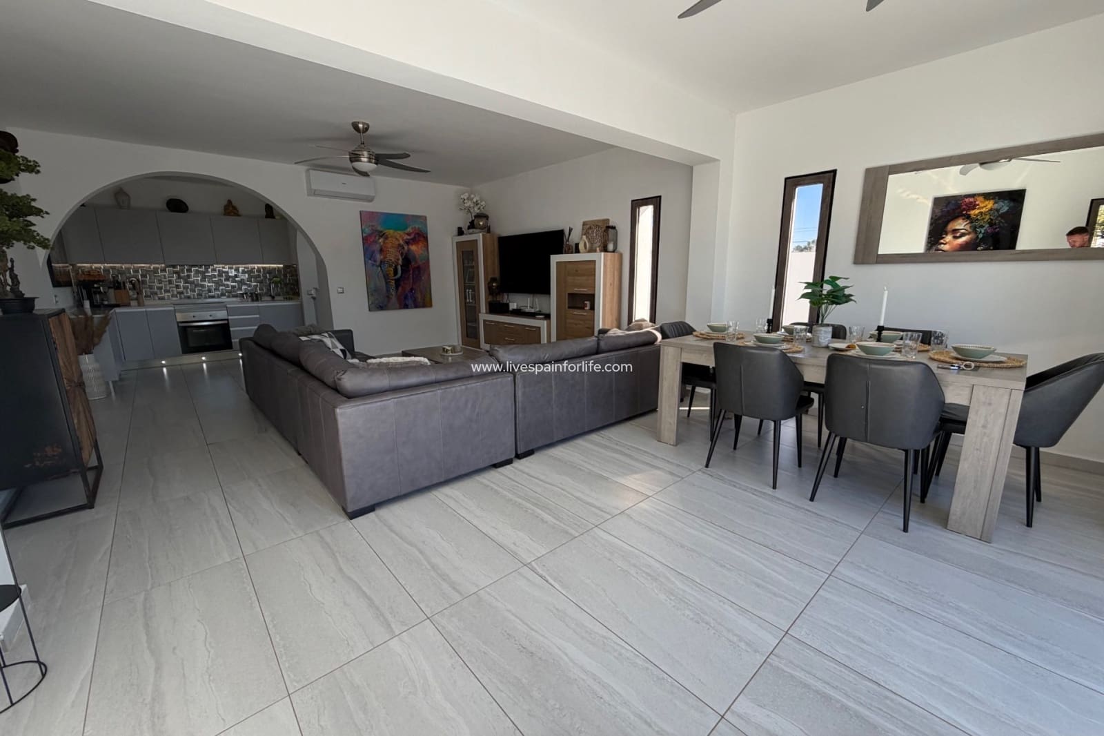 5 bedroom Villa for sale in Ciudad Quesada with pool garage - € 498,000 (Ref: 9428133)