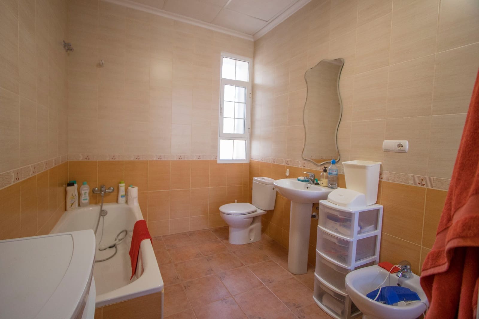 5 soveværelse Finca/Landehus til salg i Alicante by med swimmingpool - € 399.000 (Ref: 9432424)