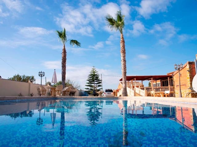 6 slaapkamer Finca/Landhuis te koop in Alicante stad met zwembad garage - € 699.950 (Ref: 9434568)