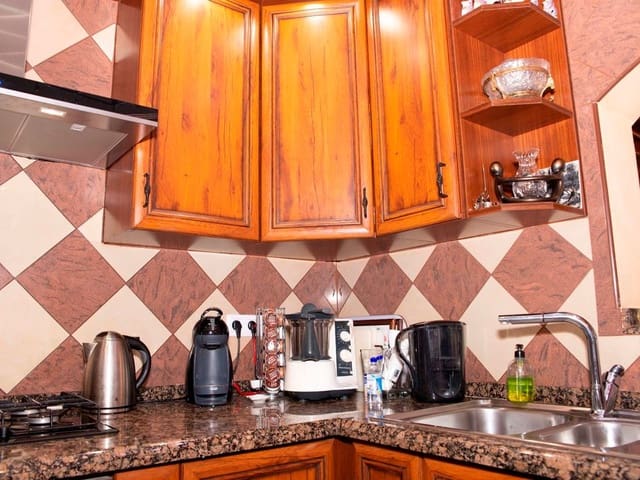 6 slaapkamer Finca/Landhuis te koop in Alicante stad met zwembad garage - € 699.950 (Ref: 9434568)