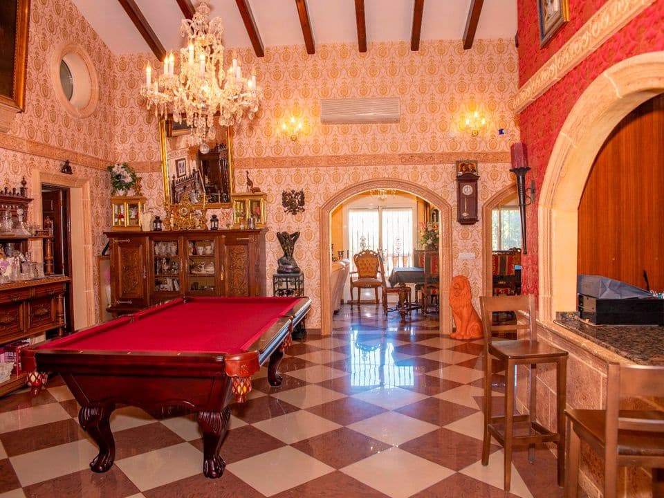 6 sypialnia Finka/Dom wiejski na sprzedaż w Miasto Alicante / Alacant z basenem garażem - 699 950 € (Ref: 9434568)