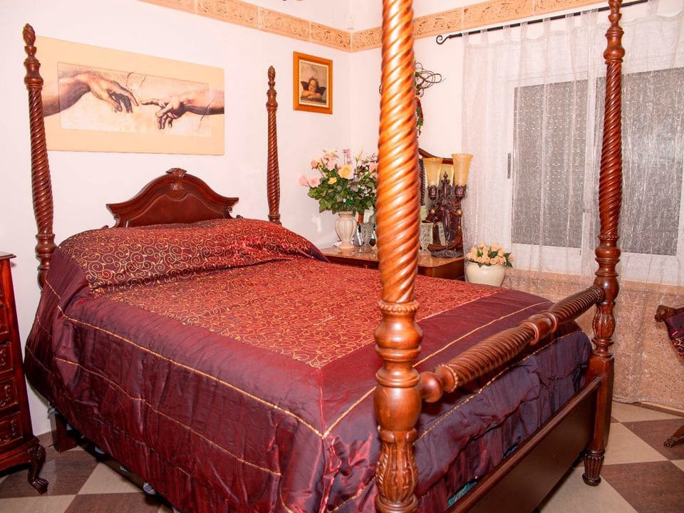 6 sypialnia Finka/Dom wiejski na sprzedaż w Miasto Alicante / Alacant z basenem garażem - 699 950 € (Ref: 9434568)