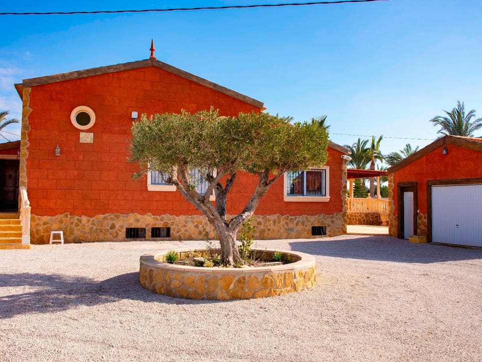 6 sypialnia Finka/Dom wiejski na sprzedaż w Miasto Alicante / Alacant z basenem garażem - 699 950 € (Ref: 9434568)