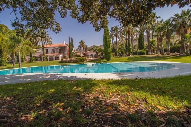 8 soveværelse Finca/Landehus til salg i Novelda med swimmingpool garage - € 6.000.000 (Ref: 9434570)