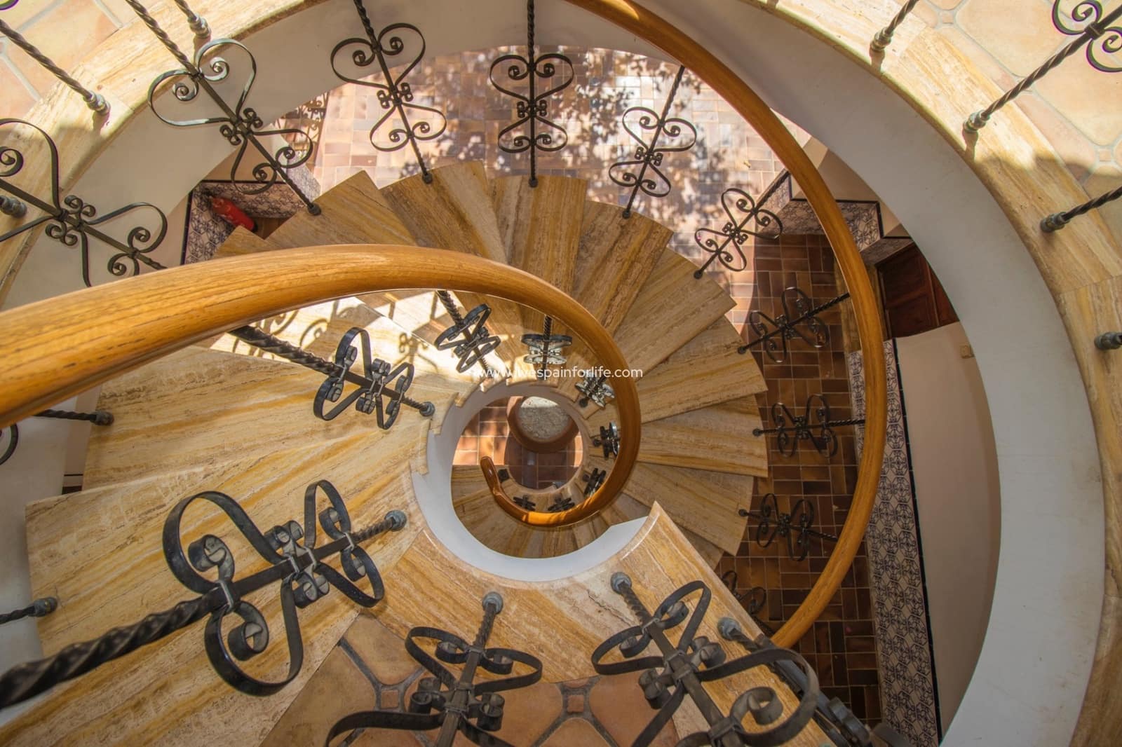 8 bedroom Finca/Country House for sale in Novelda with pool garage - € 6,000,000 (Ref: 9434570)