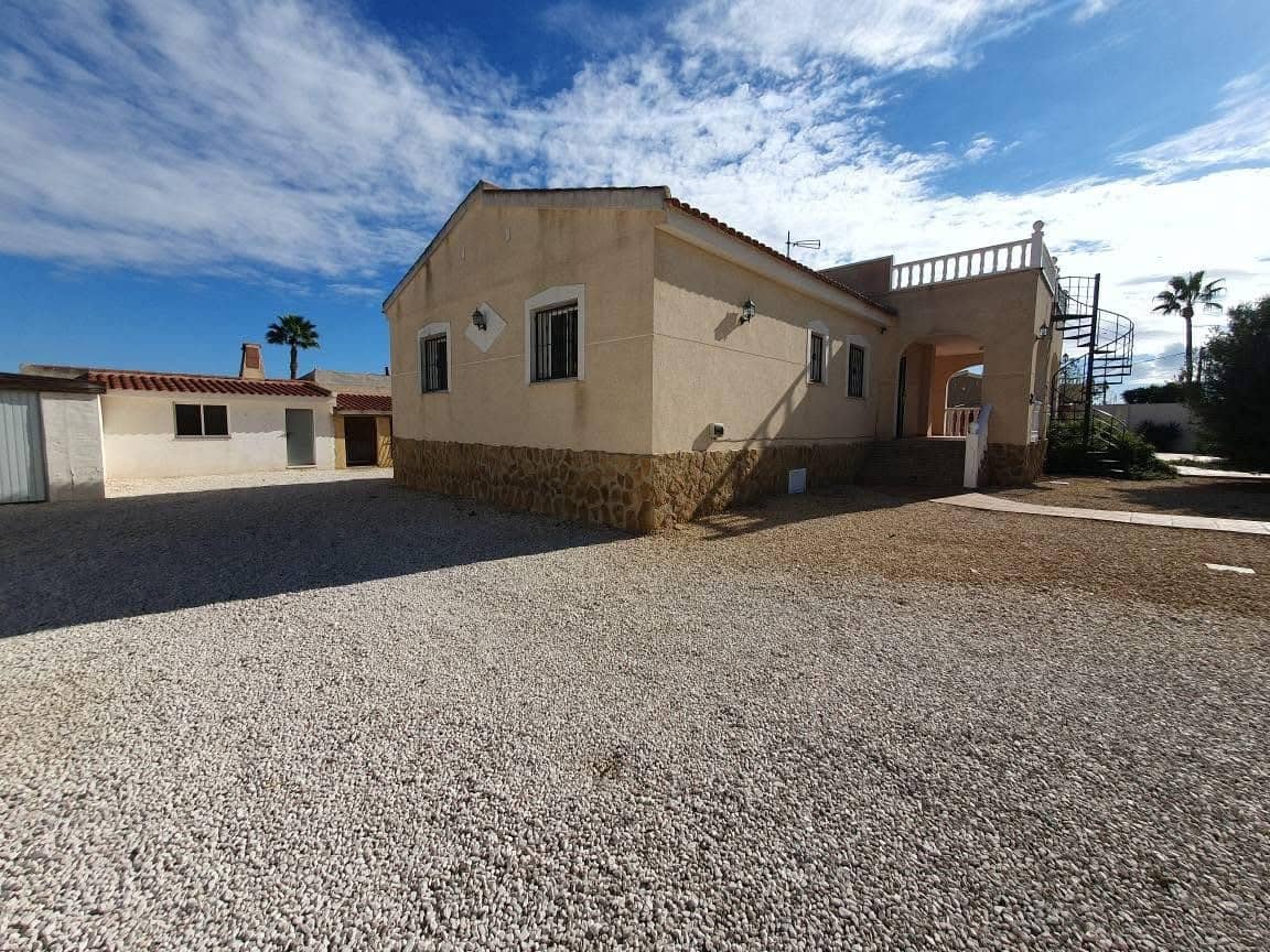 3 sypialnia Finka/Dom wiejski na sprzedaż w Catral z basenem garażem - 285 000 € (Ref: 9434575)