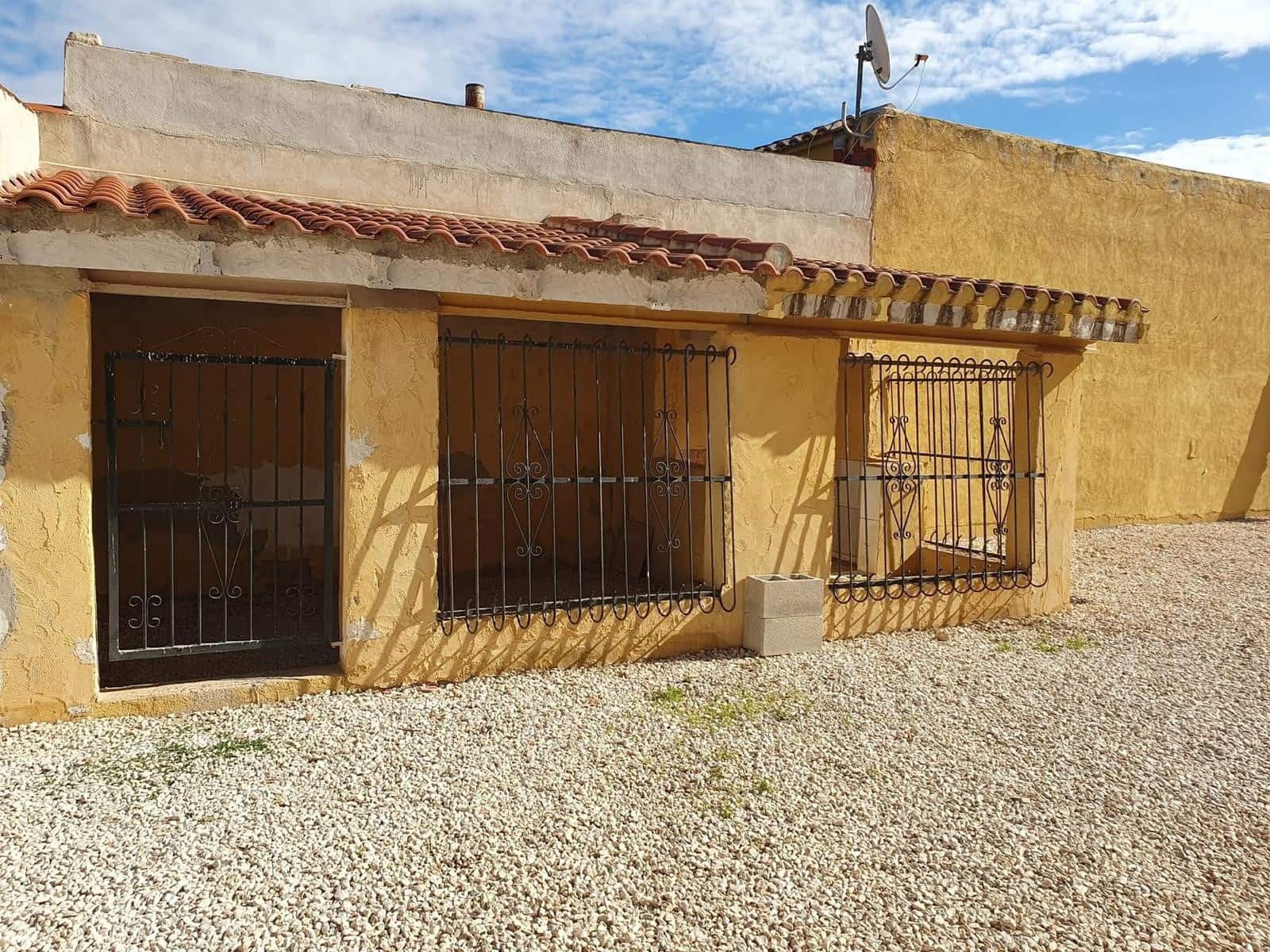 3 sypialnia Finka/Dom wiejski na sprzedaż w Catral z basenem garażem - 285 000 € (Ref: 9434575)