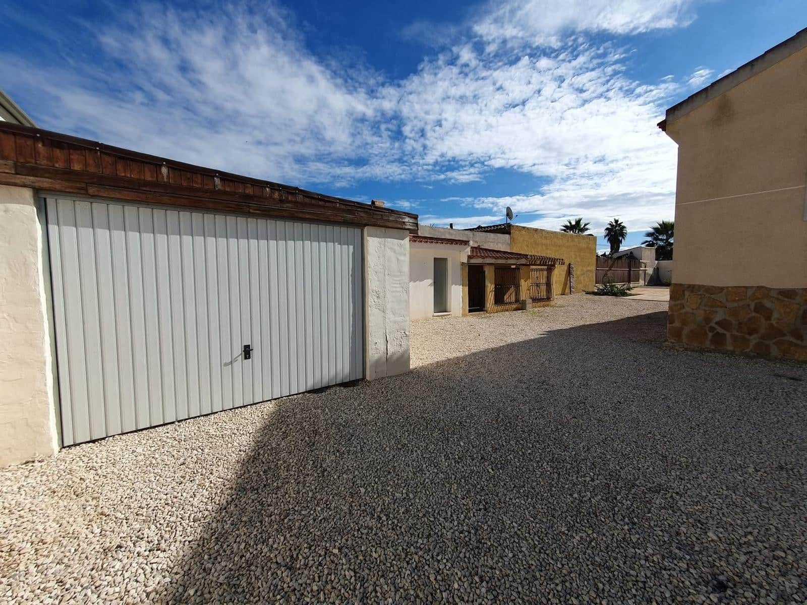 3 sypialnia Finka/Dom wiejski na sprzedaż w Catral z basenem garażem - 285 000 € (Ref: 9434575)