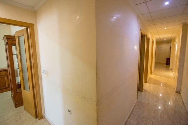 3 slaapkamer Appartement te koop in Cox - € 112.500 (Ref: 9436147)