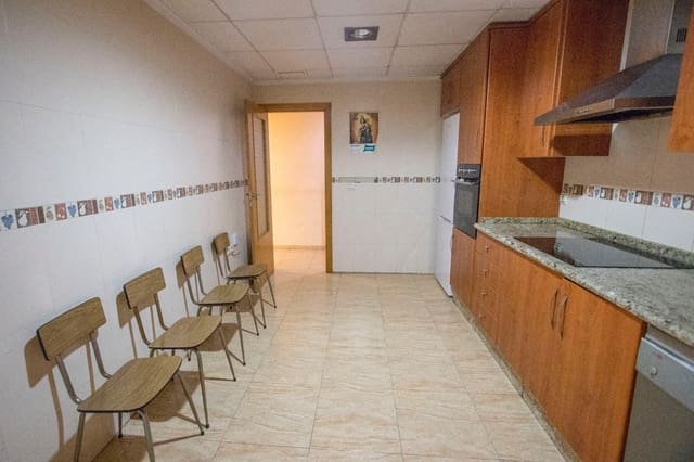 3 slaapkamer Appartement te koop in Cox - € 112.500 (Ref: 9436147)