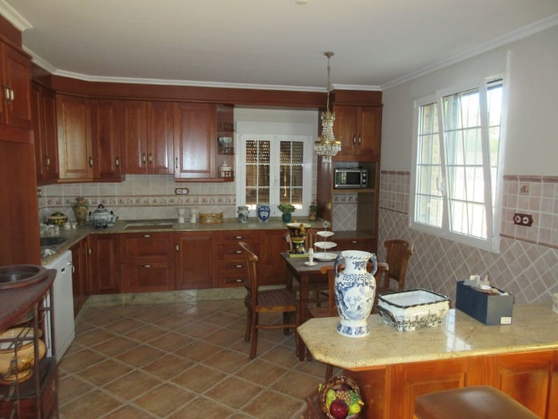 16 bedroom Finca/Country House for sale in Albatera with pool garage - € 1,050,000 (Ref: 9436159)