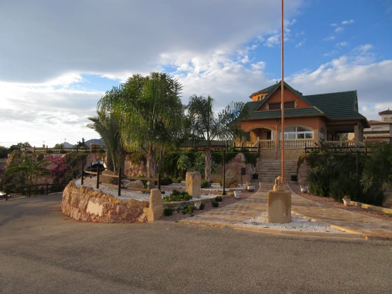 16 bedroom Finca/Country House for sale in Albatera with pool garage - € 1,050,000 (Ref: 9436159)