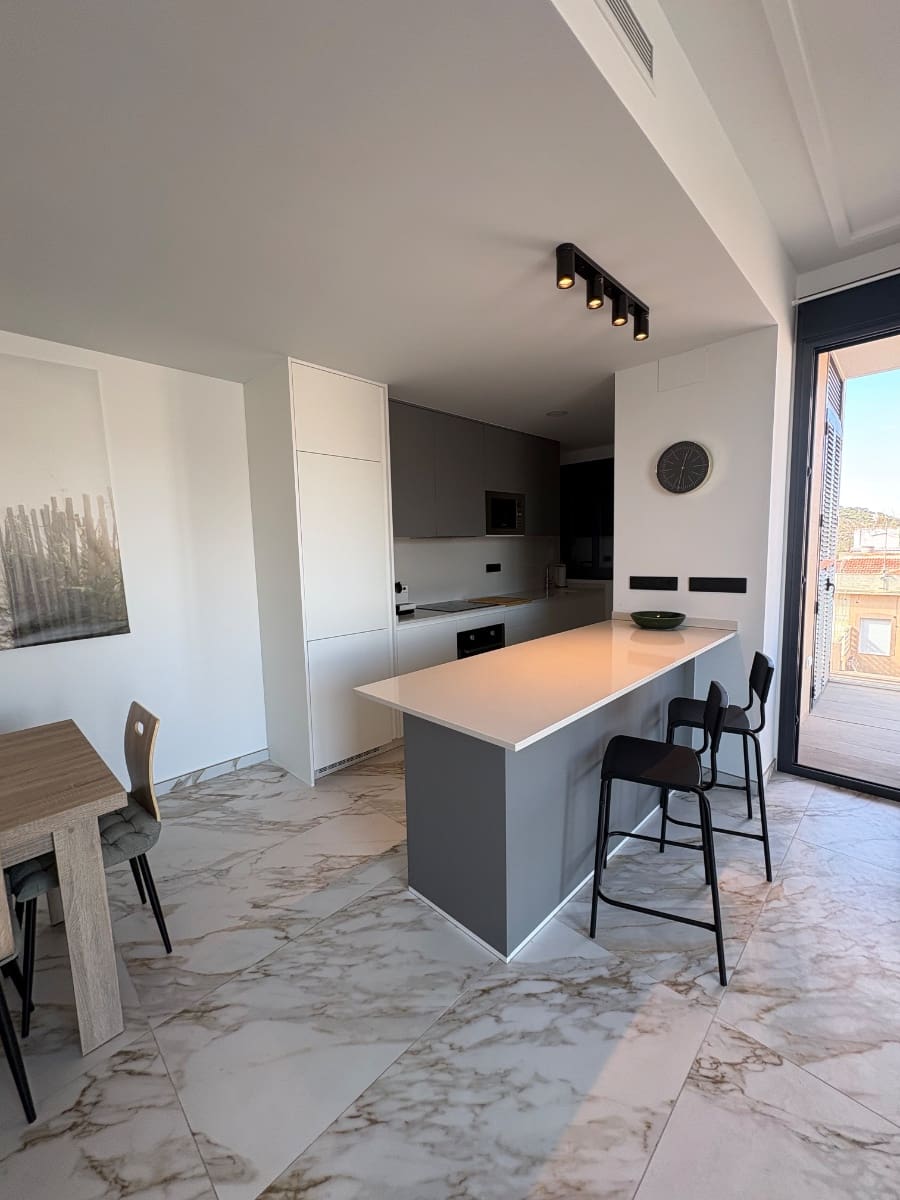 3 bedroom Apartment for sale in Guardamar del Segura with garage - € 360,000 (Ref: 9436160)