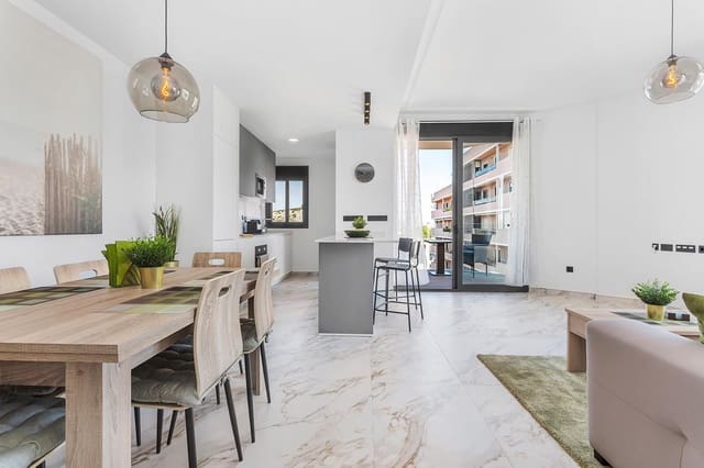 3 bedroom Apartment for sale in Guardamar del Segura with garage - € 360,000 (Ref: 9436160)