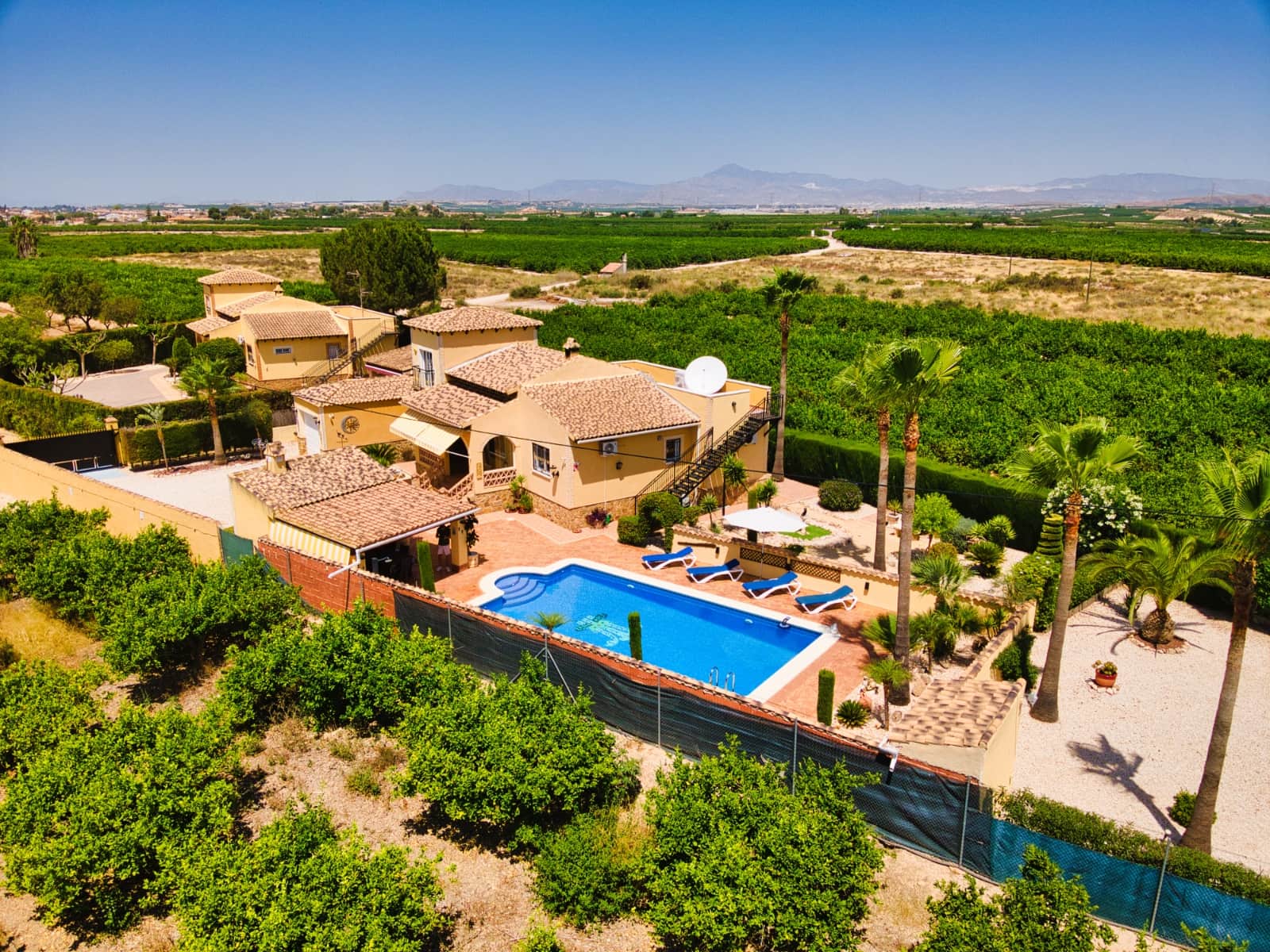 4 slaapkamer Finca/Landhuis te koop in Orihuela met zwembad garage - € 399.500 (Ref: 9436164)