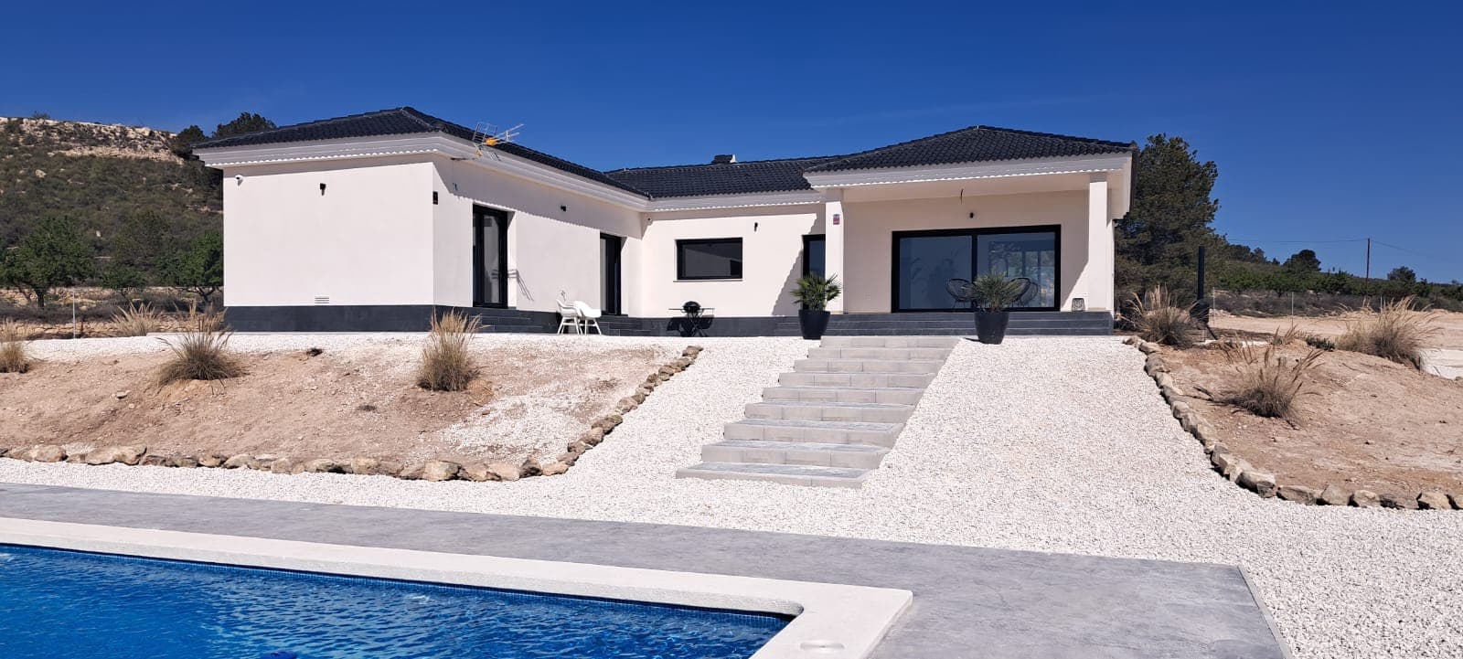 4 Zimmer Finca/Landgut zu verkaufen in Pinoso mit Pool - 549.000 € (Ref: 9449696)