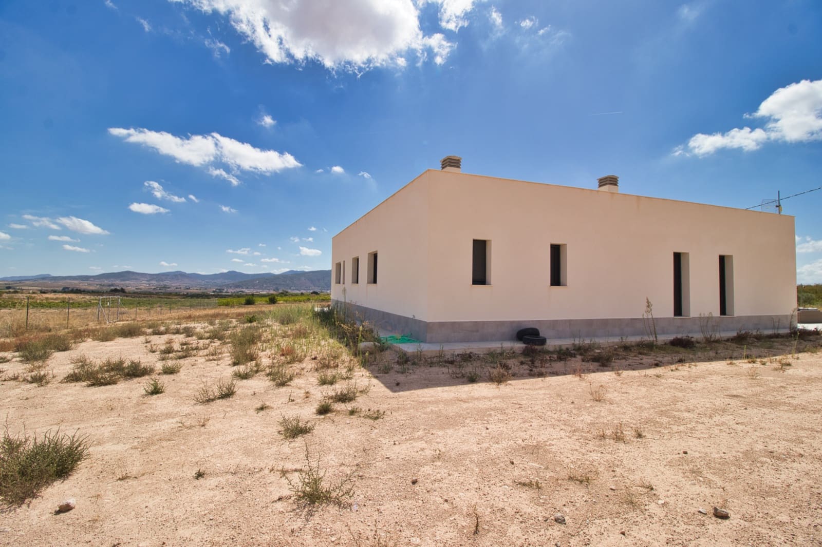 3 bedroom Finca/Country House for sale in Pinoso with pool garage - € 425,000 (Ref: 9459665)