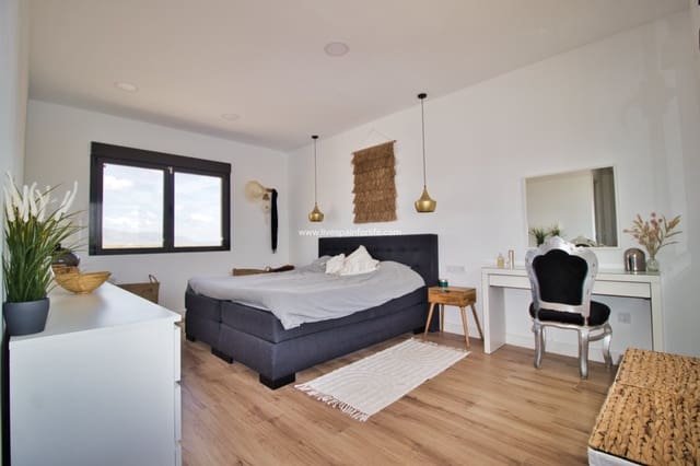 3 camera da letto Finca/Casa di Campagna in vendita in Pinoso con piscina garage - 425.000 € (Rif: 9459666)