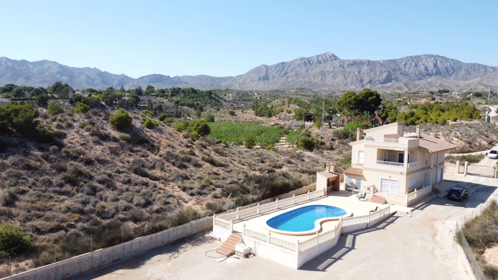 5 bedroom Finca/Country House for sale in Albatera with pool - € 399,000 (Ref: 9465889)