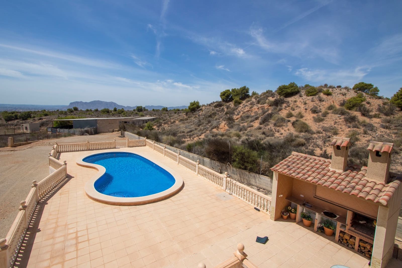 5 bedroom Finca/Country House for sale in Albatera with pool - € 399,000 (Ref: 9465889)