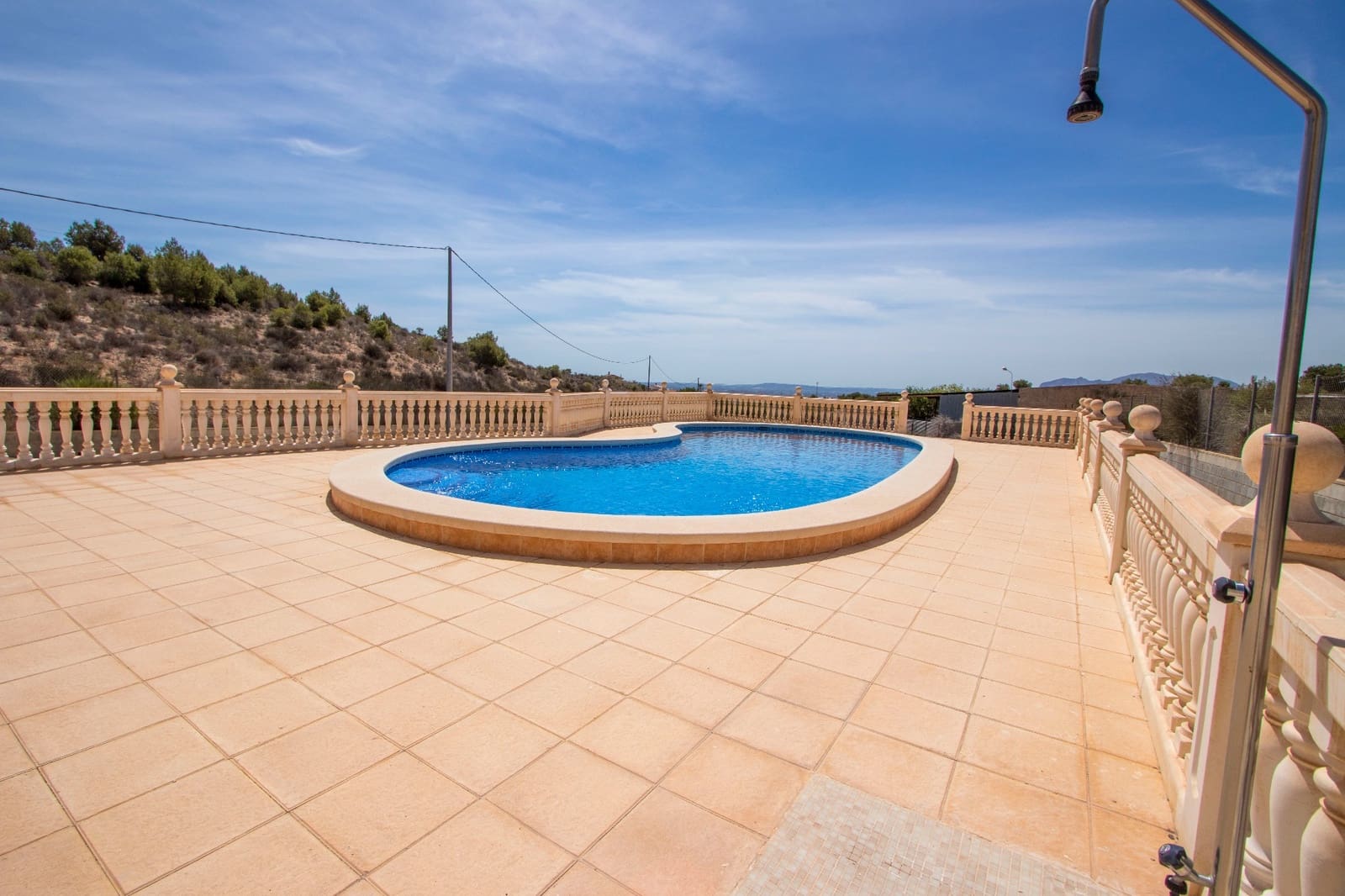 5 bedroom Finca/Country House for sale in Albatera with pool - € 399,000 (Ref: 9479311)