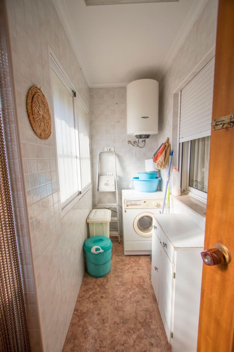 4 sypialnia Finka/Dom wiejski na sprzedaż w Miasto Alicante / Alacant z basenem - 450 000 € (Ref: 9479315)