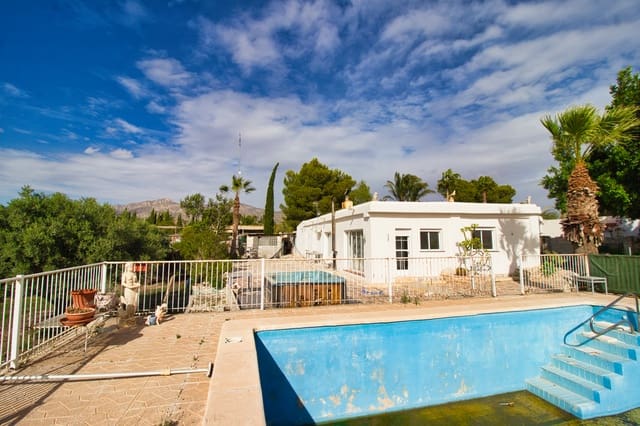 3 bedroom Finca/Country House for sale in Albatera with pool garage - € 190,000 (Ref: 9479336)
