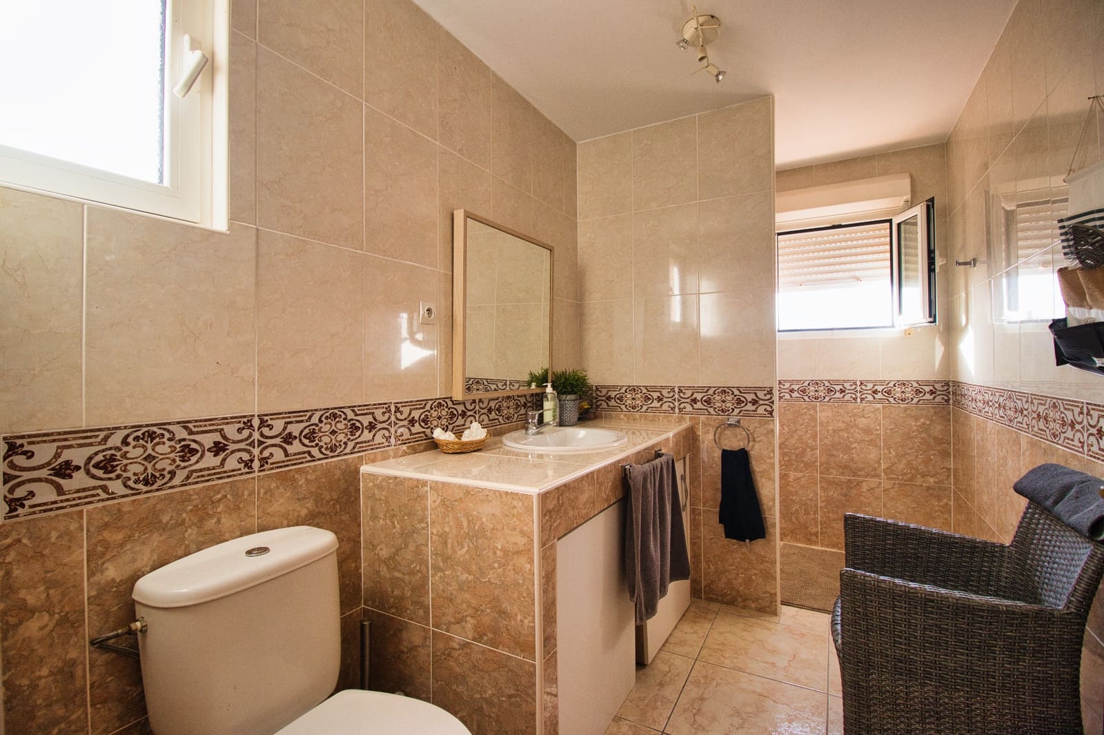 6 bedroom Finca/Country House for sale in Albatera with pool - € 329,995 (Ref: 9480582)