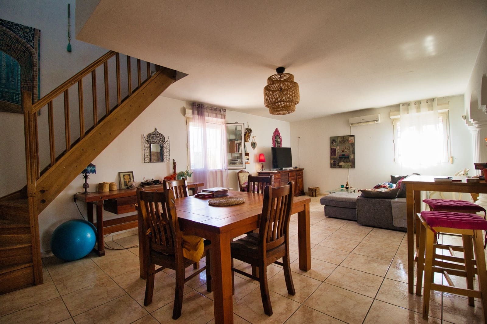 6 soveværelse Finca/Landehus til salg i Alicante by med swimmingpool - € 329.995 (Ref: 9480583)