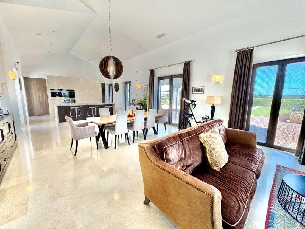 4 bedroom Finca/Country House for sale in Dolores with pool garage - € 1,150,000 (Ref: 9480587)