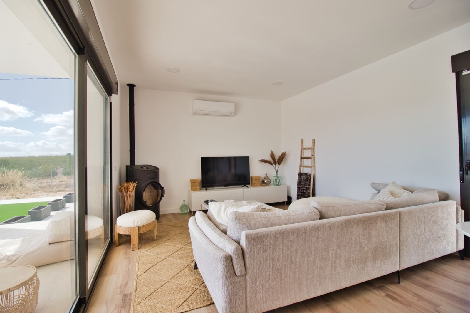 3 Zimmer Finca/Landgut zu verkaufen in Pinoso mit Pool Garage - 425.000 € (Ref: 9481404)