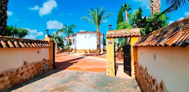 3 slaapkamer Finca/Landhuis te koop in Catral met garage - € 385.000 (Ref: 9481408)