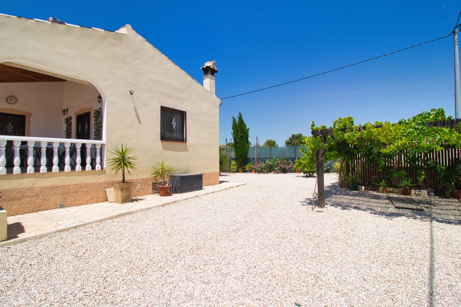 4 bedroom Finca/Country House for sale in Catral with pool - € 359,000 (Ref: 9481529)