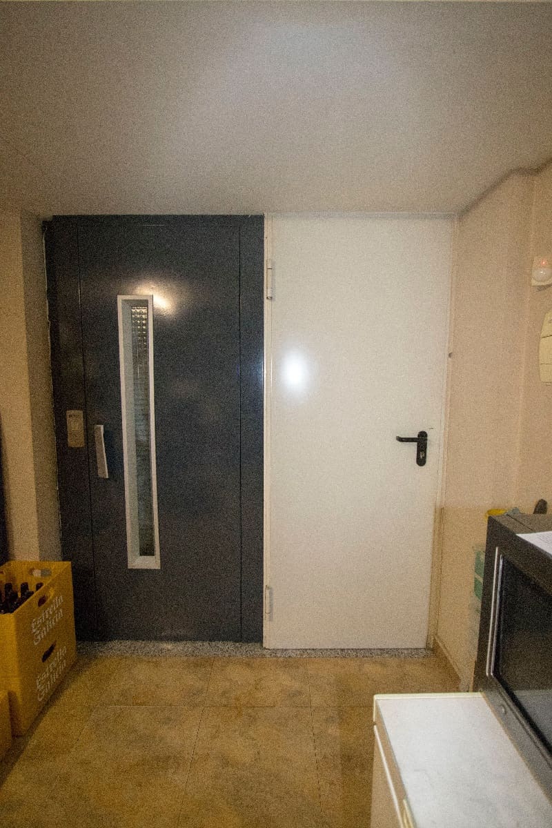 1 bedroom Commercial for sale in Albatera with garage - € 225,000 (Ref: 9488857)