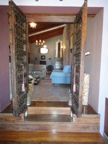 4 sypialnia Finka/Dom wiejski na sprzedaż w Miasto Alicante / Alacant z basenem garażem - 1 745 000 € (Ref: 9489762)