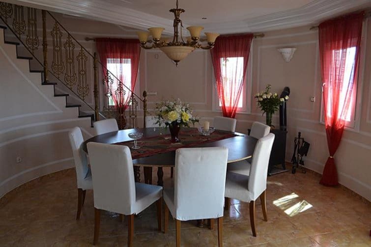 Finca/Casa Rural de 5 habitaciones en Hondón de las Nieves en venta con piscina garaje - 1.299.000 € (Ref: 9489765)