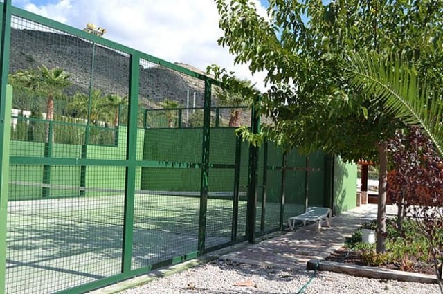 Finca/Casa Rural de 5 habitaciones en Hondón de las Nieves en venta con piscina garaje - 1.299.000 € (Ref: 9489765)