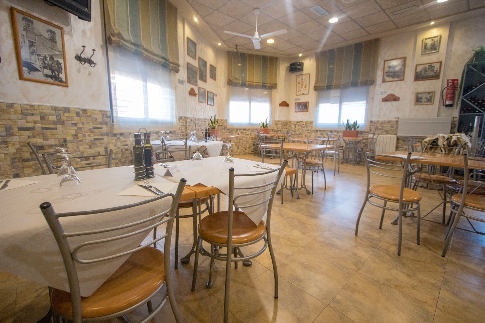 1 bedroom Commercial for sale in Albatera with garage - € 225,000 (Ref: 9489766)